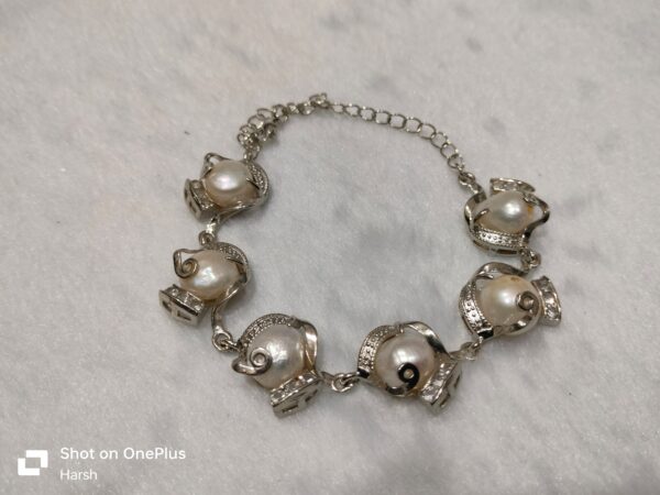 Pearl Fancy Breaclate