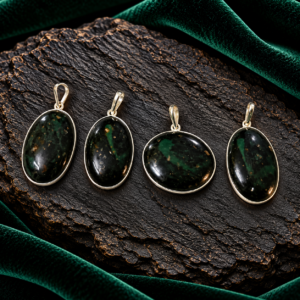 Nijumite Pendant