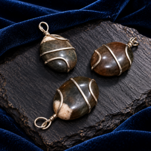Cat's Eye Oval Raping Pendant