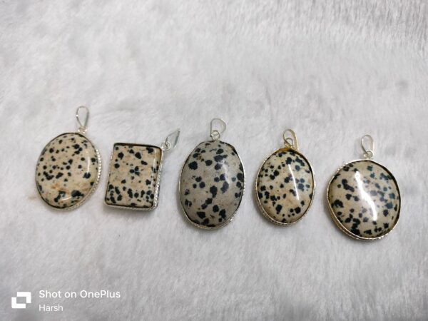 Dalmention Pendant