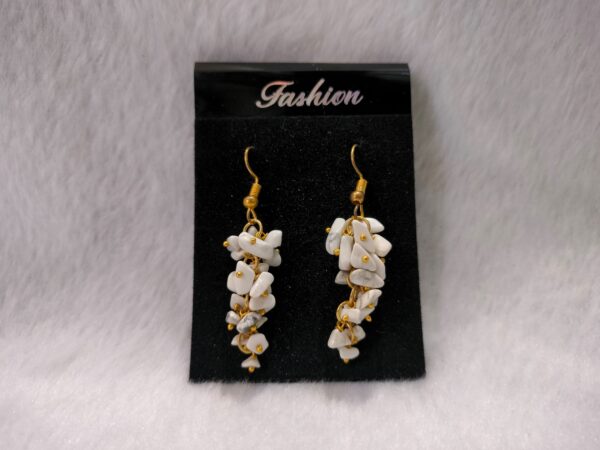 Hawalite Uncut Earing
