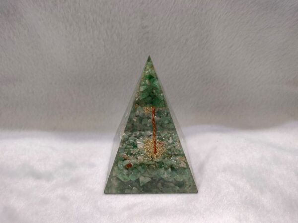 Organ Green Zade Tree Pyramid  4 Faceted