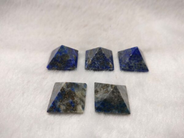 Lepis Lazuli Pyramid