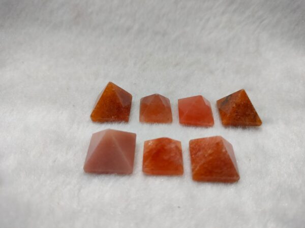 Red Avenchurine Pyramid