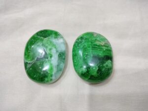 Green obsidian Palm Stone